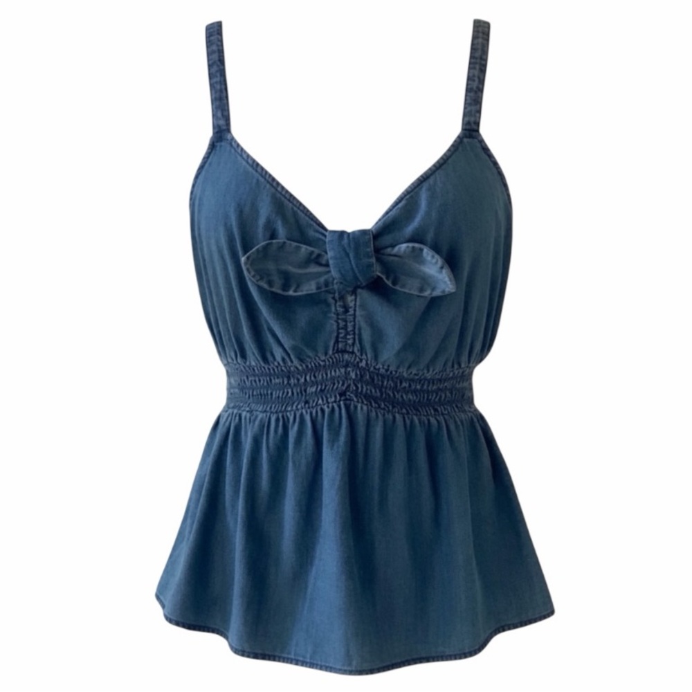 NEW Express Chambray Blue Sleeveless V-Neck Smocked Waist Top Size Medium